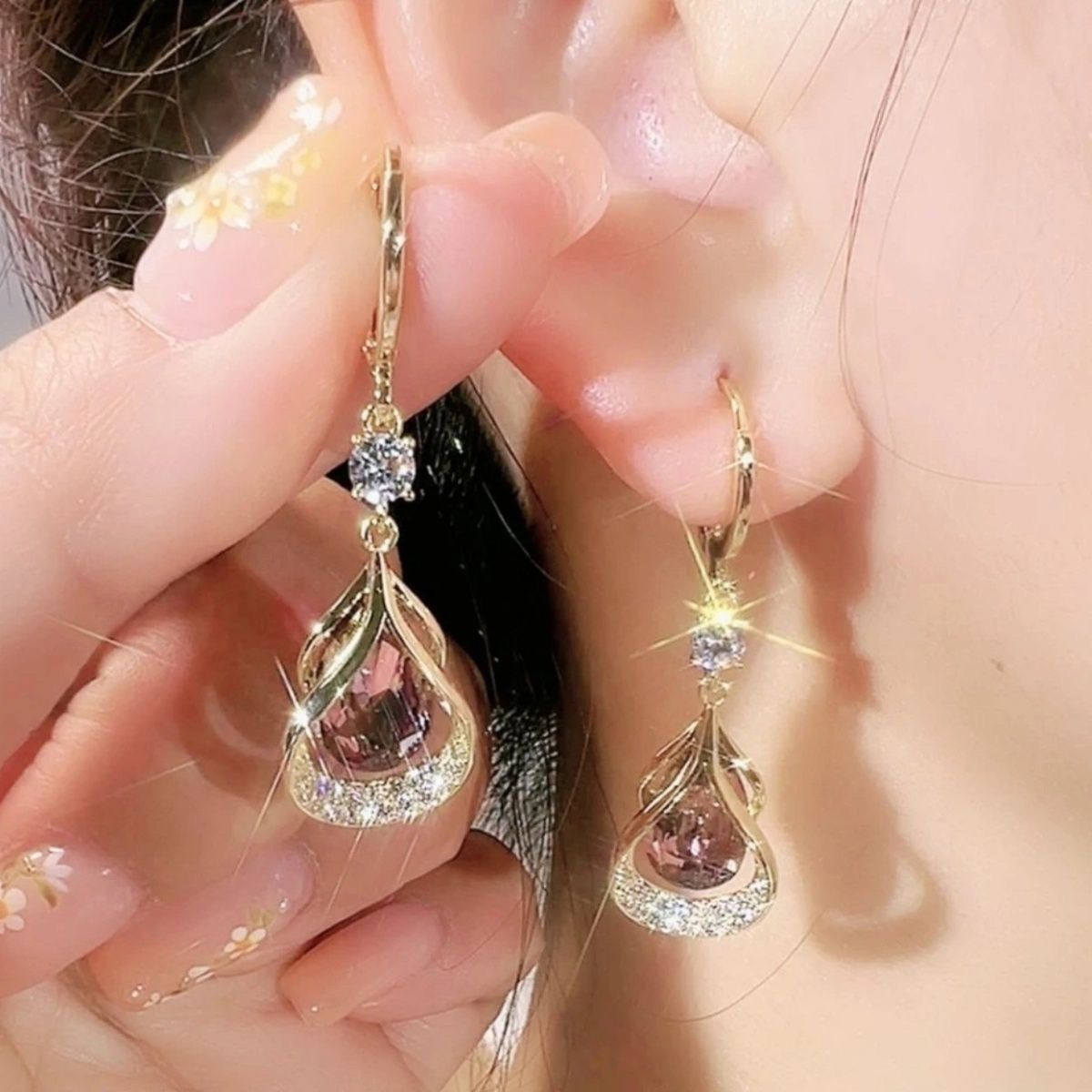 ✨💎💎【Kupite 1, dobijte 2 gratis】Nove naušnice s blistavom elegancijom
