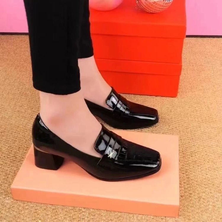 Плащане при доставка👡【35-40】2026 нови модерни дамски кожени обувки, удобни и противоплъзгащи