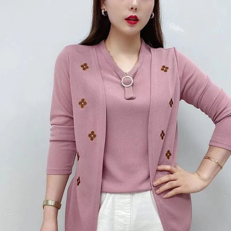 🎁💕【M-5XL】Panie, sprawdźcie tę nową koszulkę! Wykonana z czystej bawełny, jest miękka i ciepła.