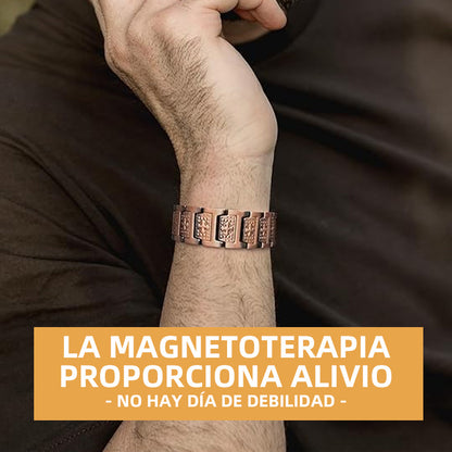Compre 1 y llévese 1 gratis ✨💪 Pulsera antigua de cobre rojo con tallado exquisito, pulsera retro y elegante con imán completo en forma de cruz