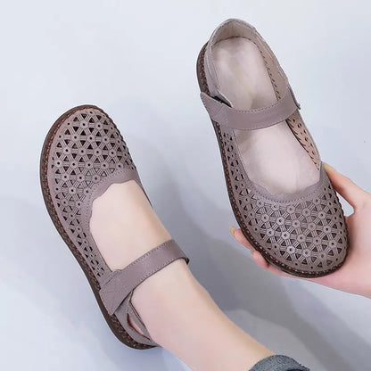 💟🥿【35-40】💖2026 nove ženske sandale od prave kože, ravne cipele, šuplje i prozračne, moderan dizajn